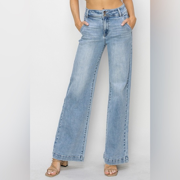 NEW High Waisted Double Button Closure Light Wash Jeans, 29 - Picture 2 of 7